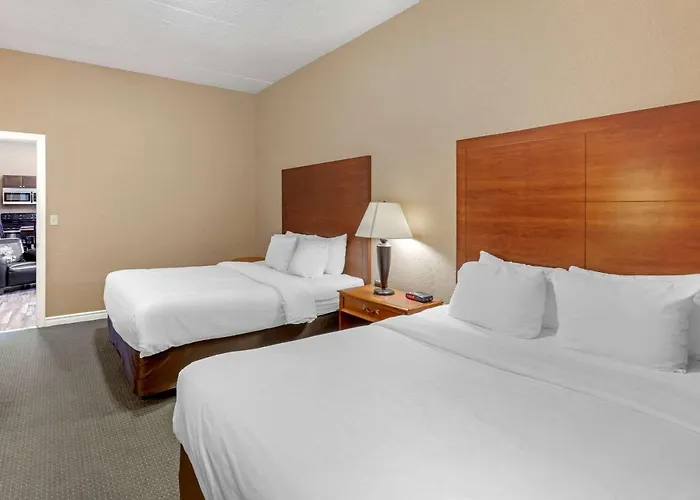 Comfort Inn & Suites Thousand Islands Harbour District
