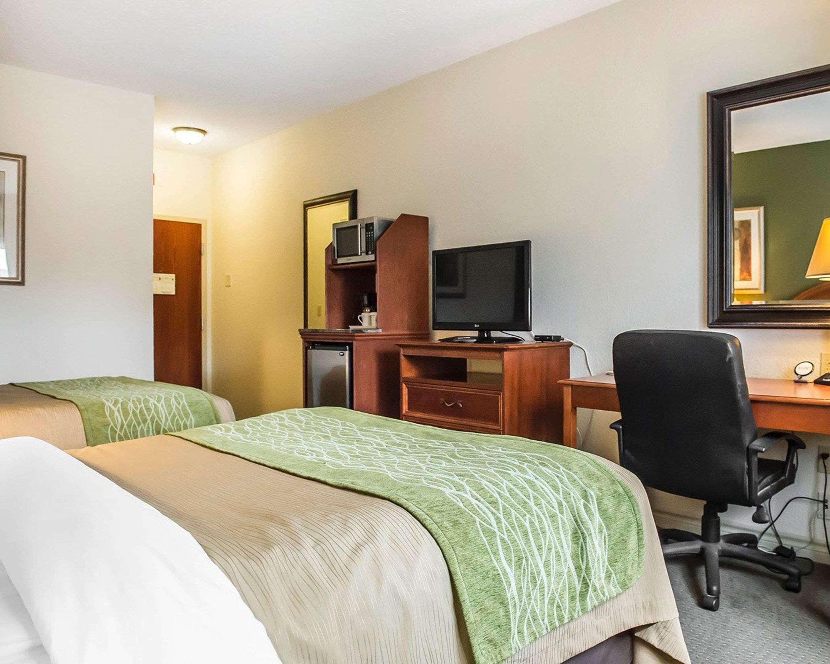 Comfort & Thousand Islands Harbour District Hotel 3*