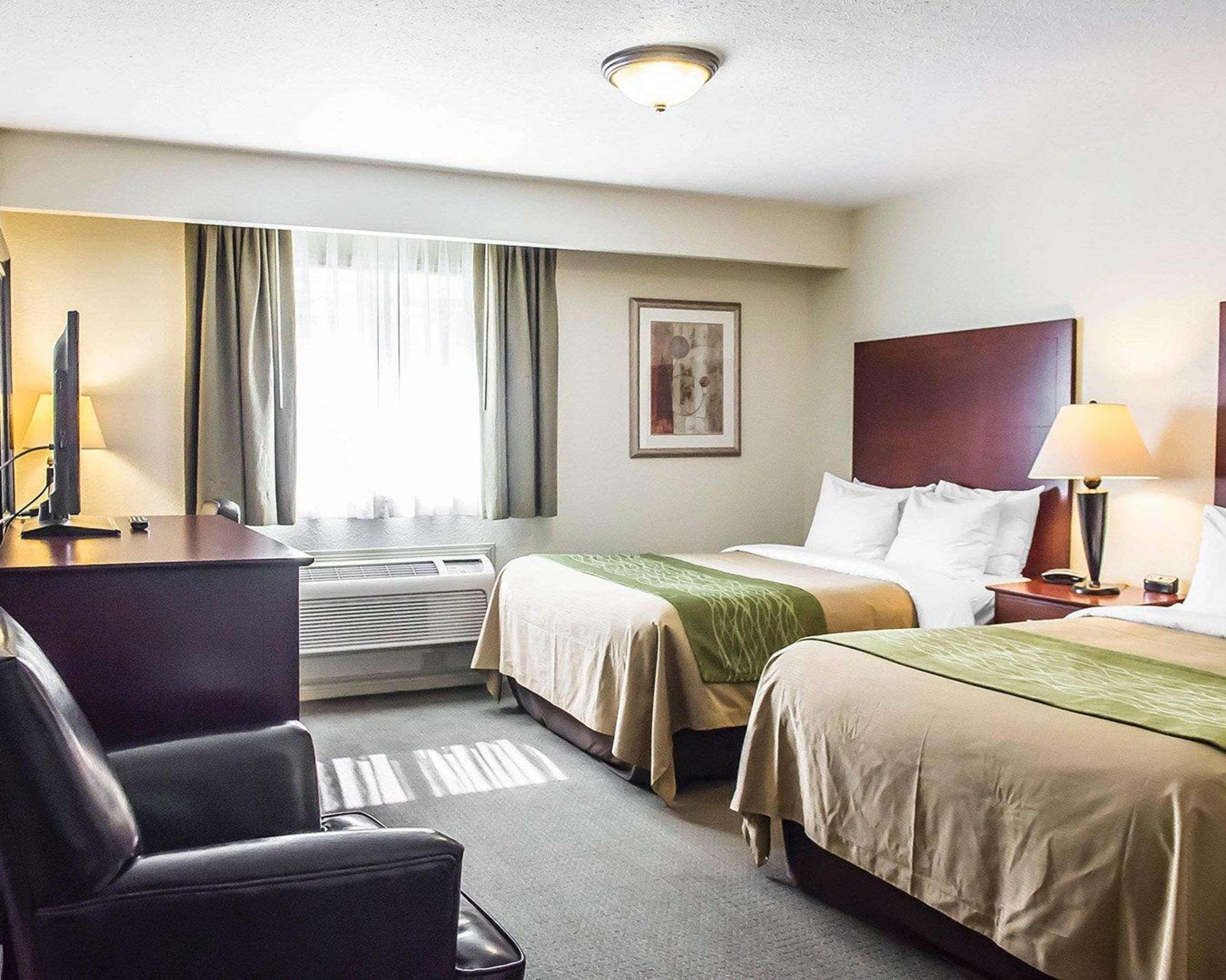 Comfort & Thousand Islands Harbour District Hotel 3*