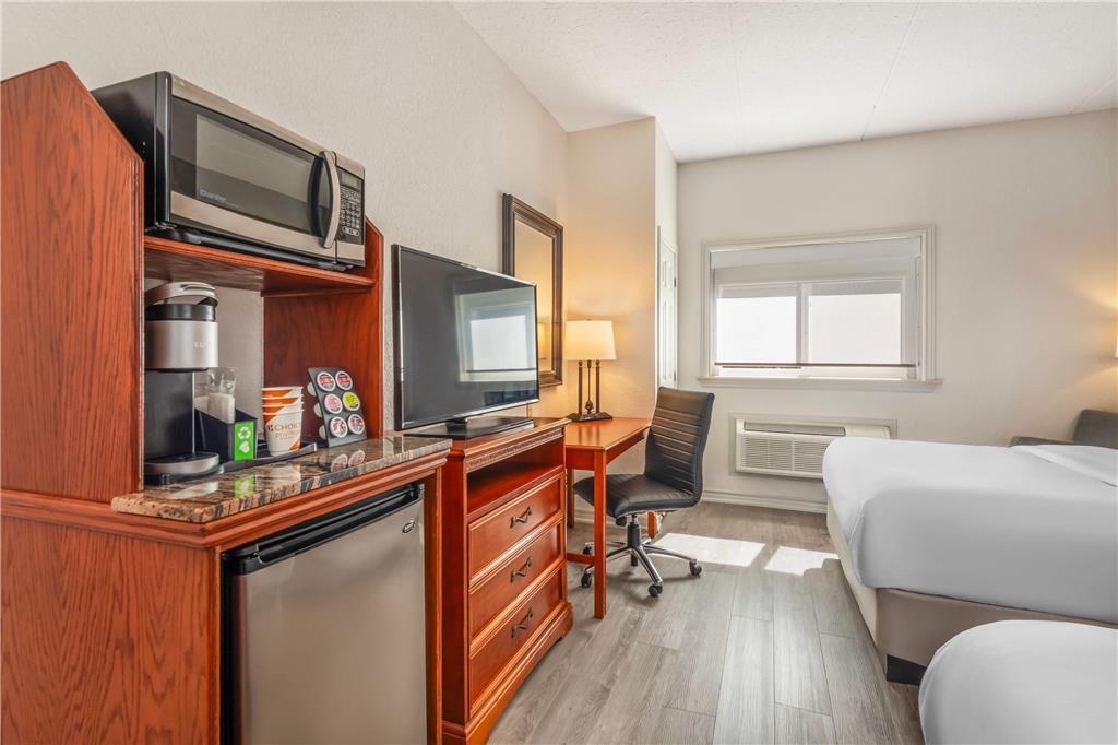 Hotel Comfort & Thousand Islands Harbour District Gananoque
