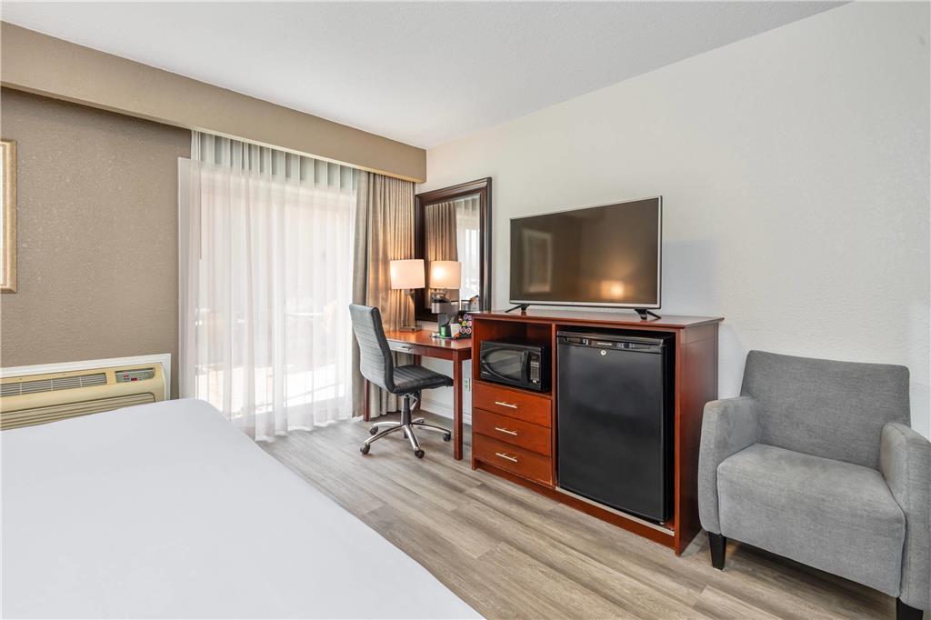 Comfort & Thousand Islands Harbour District 3*
